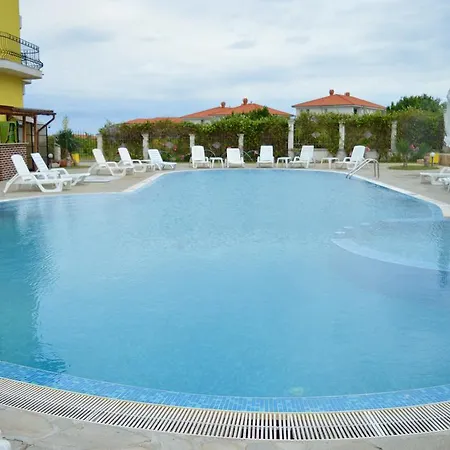 Apartmanhotel Green Hills Apart 3*